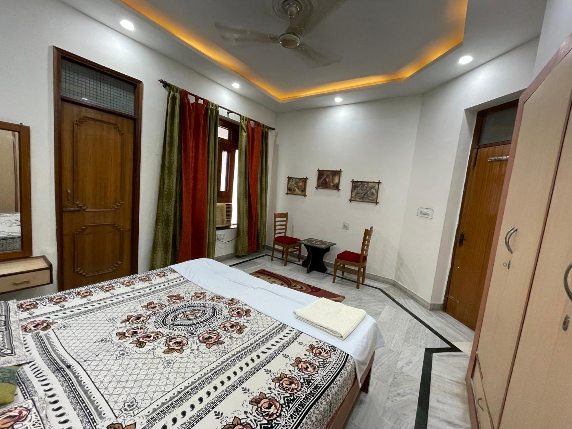 Homestay N Agra