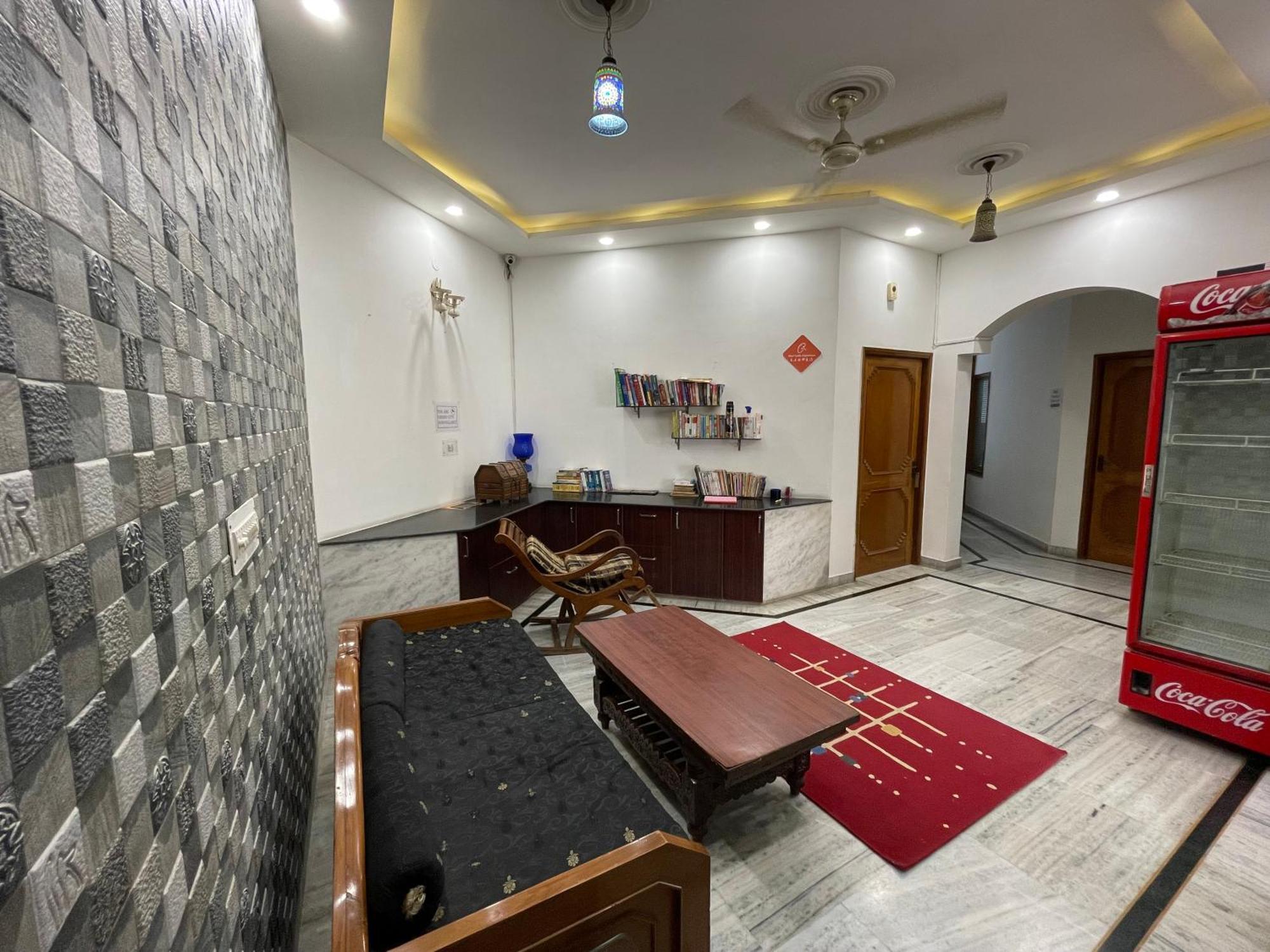 N Agra Homestay Tajganj