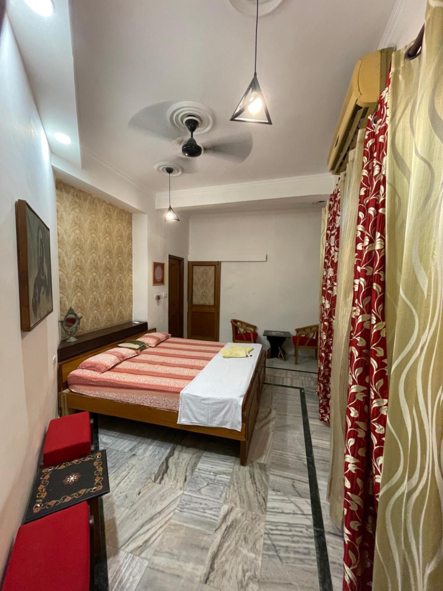 N Agra Tajganj