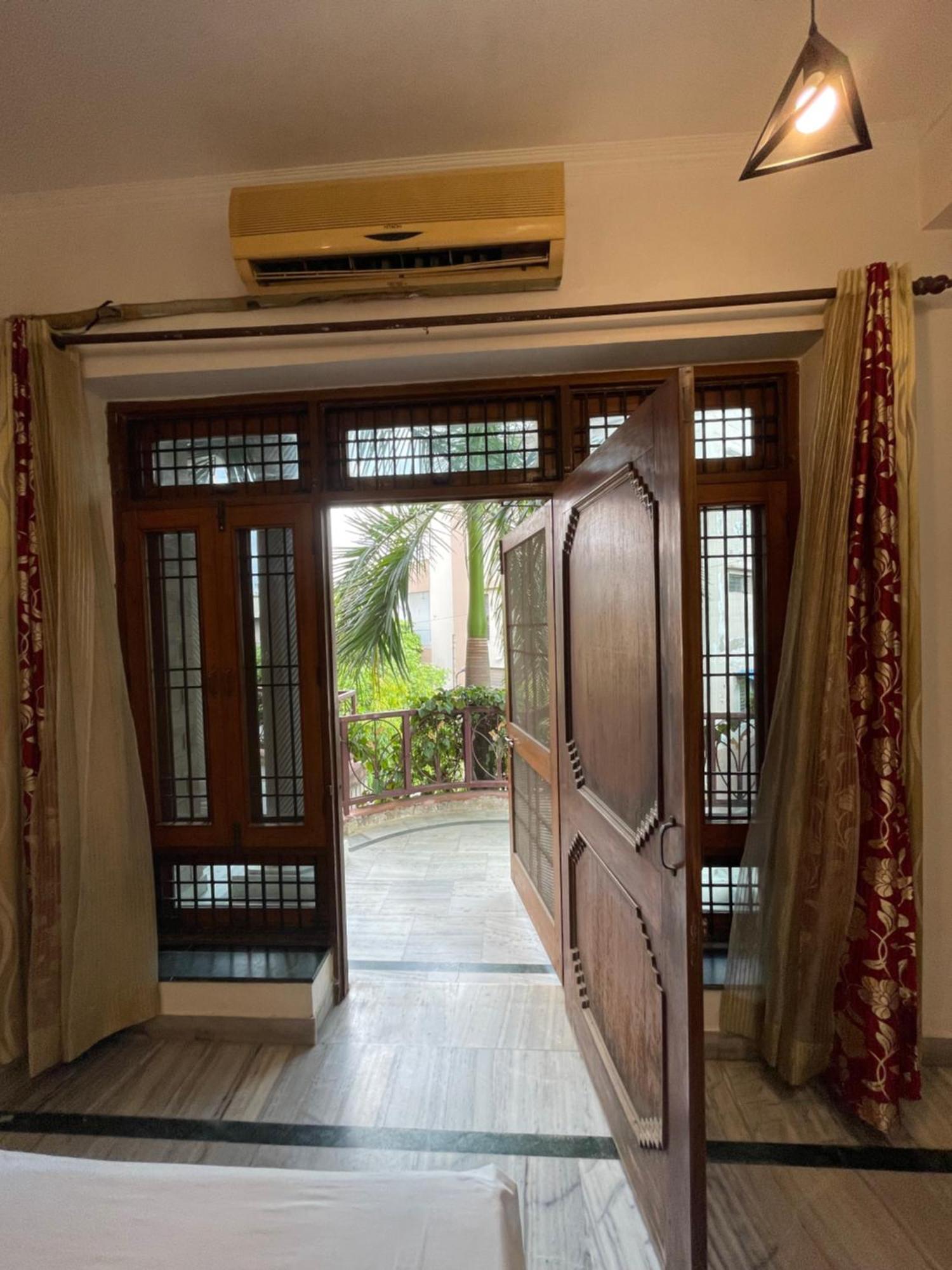 N Agra Homestay Tajganj
