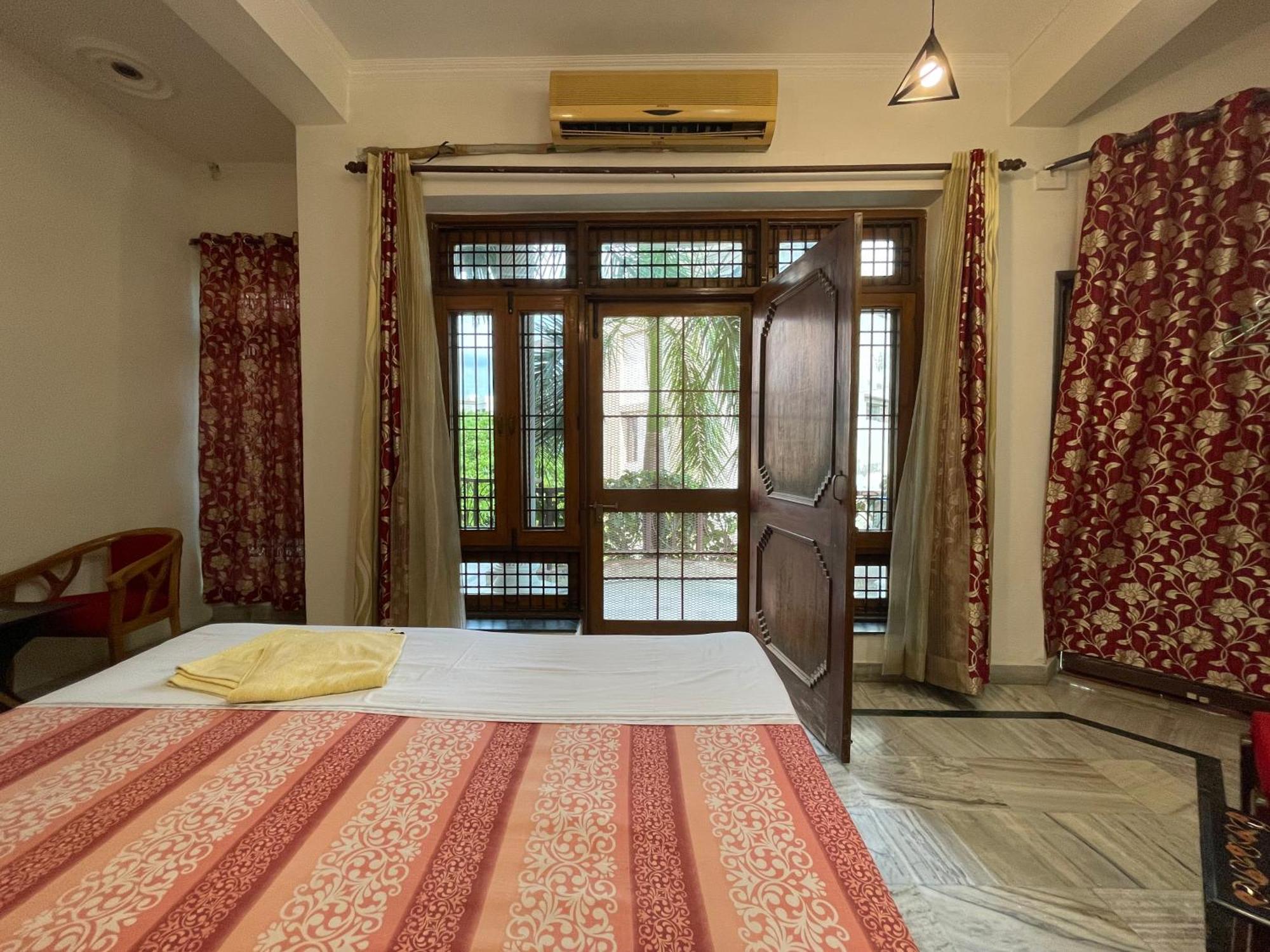 N Agra Homestay